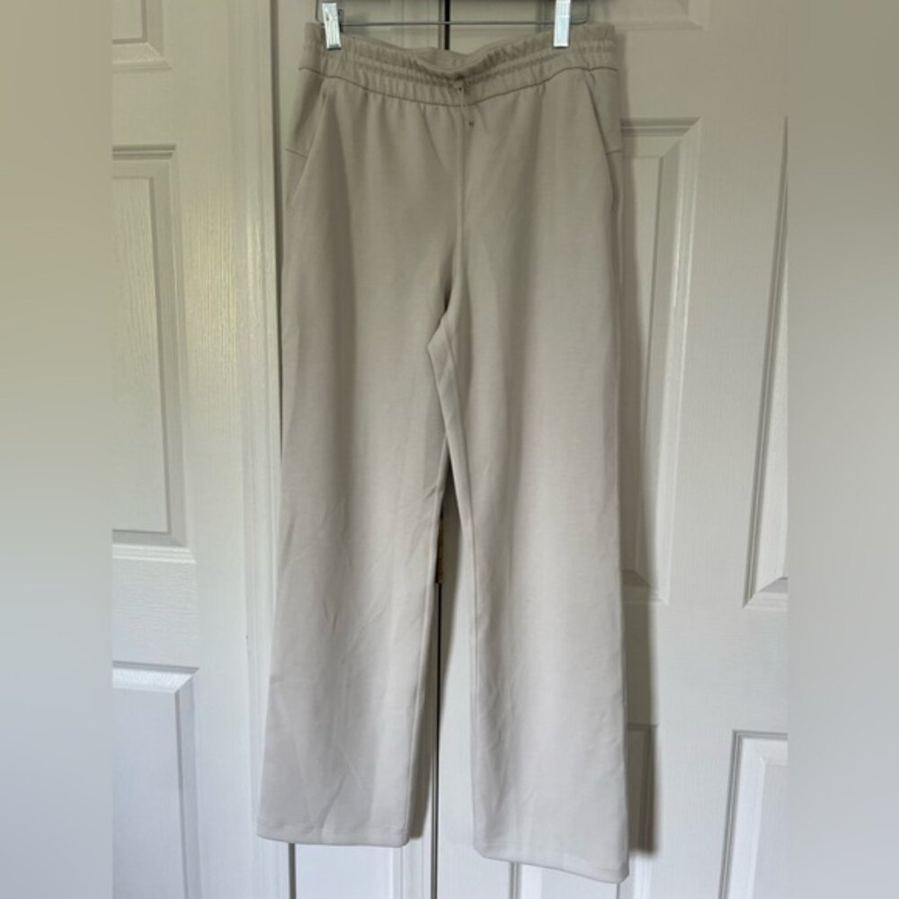 NWOT LULULEMON Softstreme High-Rise Pant- short - Picture 3 of 11